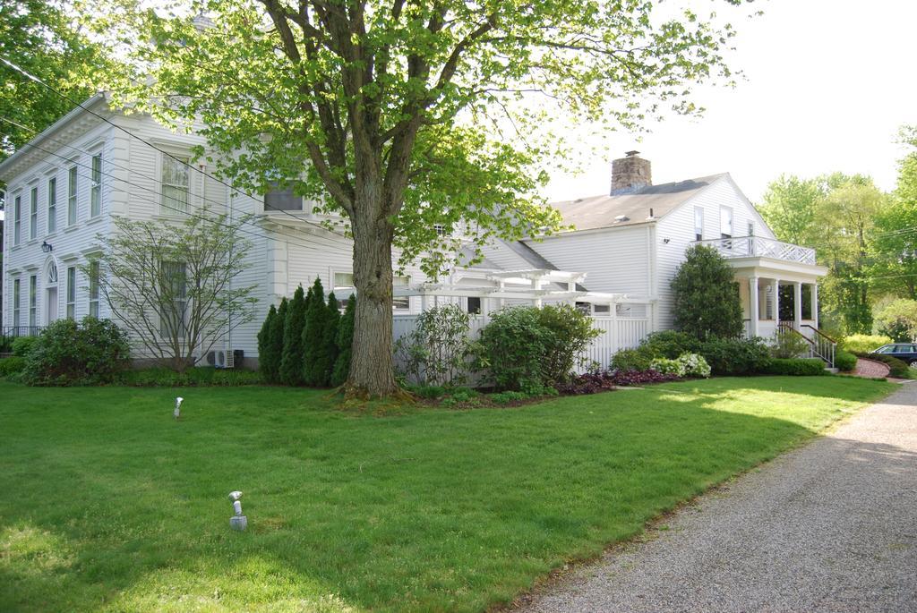 Captain Stannard House Bed And Breakfast Country Inn Westbrook Exterior photo